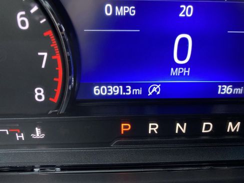 Used 2020 Ford Explorer XLT image 6