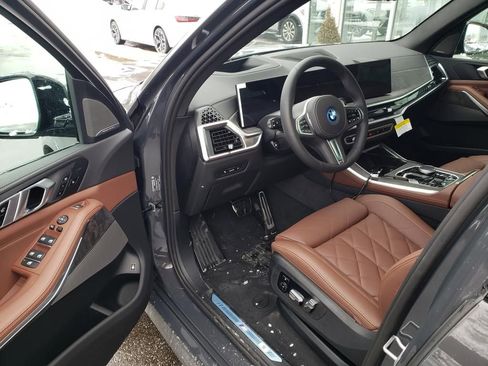 New 2026 BMW X5 xDrive50e w/ M Sport Package image 10