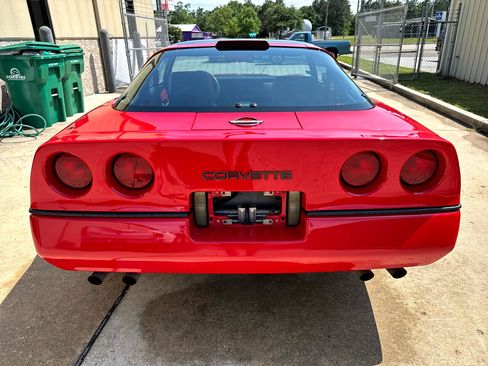 Used 1989 Chevrolet Corvette Coupe image 12