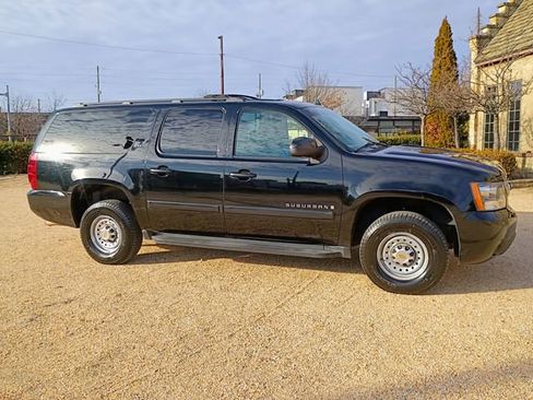 Used 2007 Chevrolet Suburban 2500 LT w/ LT Preferred Equipment Group image 16