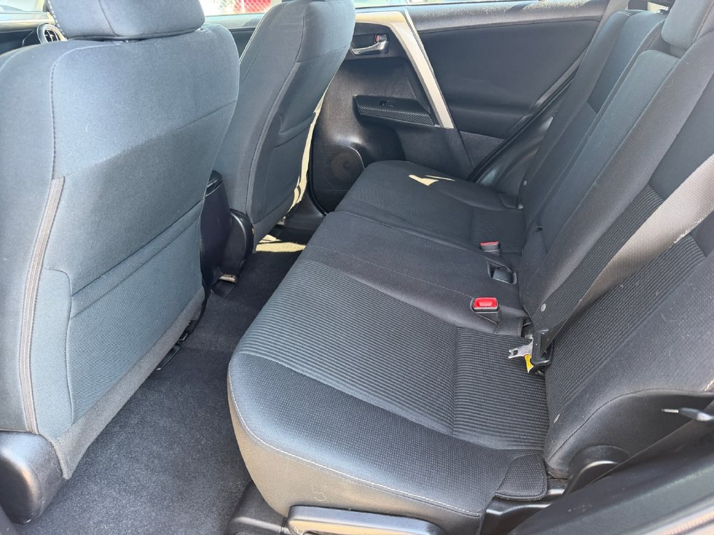 Used 2015 Toyota RAV4 XLE FWD image 14