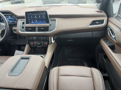 Used 2023 Chevrolet Tahoe High Country w/ Premium Package RWD image 17