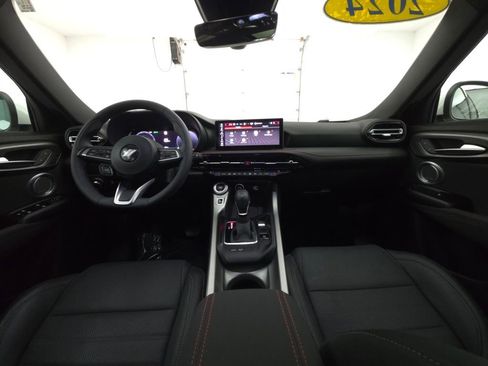 Used 2024 Dodge Hornet GT image 2