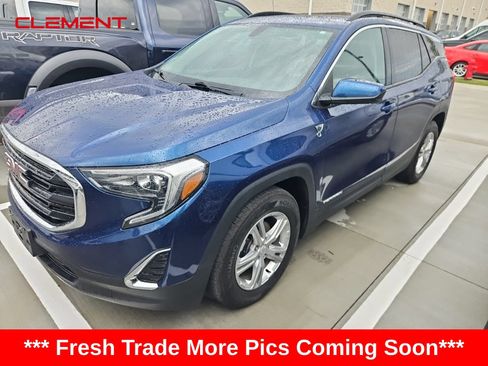 Used 2019 GMC Terrain SLE w/ Driver Convenience Package FWD image 2