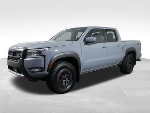 Used 2025 Nissan Frontier PRO-4X w/ Interior Protection Package AWD/4WD image 5