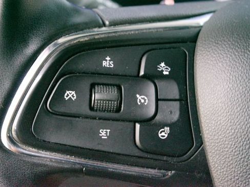 Used 2024 Buick Envista Sport Touring w/ Convenience II Package FWD image 16