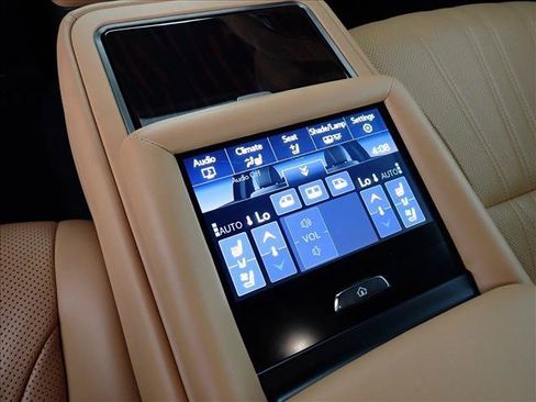 Used 2022 Lexus LS 500 AWD w/ Luxury Package image 9