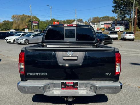 Used 2016 Nissan Frontier SV w/ SV Value Truck Package RWD image 6
