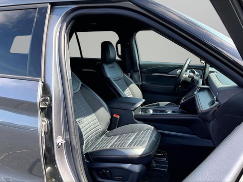 Used 2025 Ford Explorer ST-Line AWD/4WD image 7