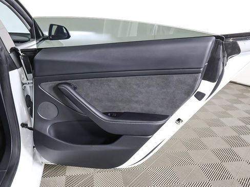 Used 2023 Tesla Model 3 Standard Range image 27