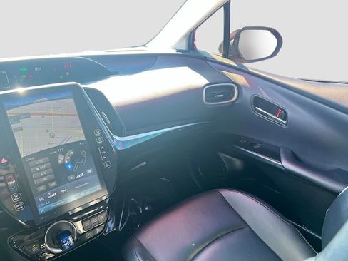Used 2021 Toyota Prius Prime XLE image 23