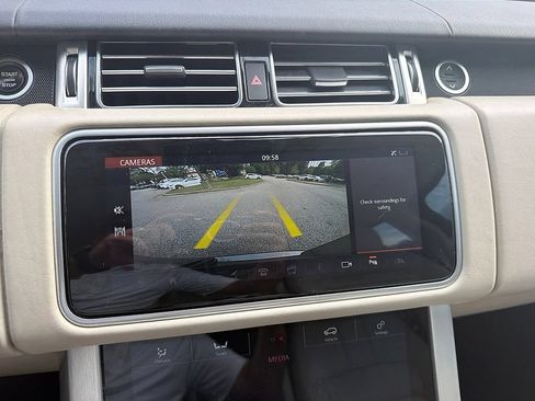 Used 2018 Land Rover Range Rover Supercharged AWD/4WD image 17