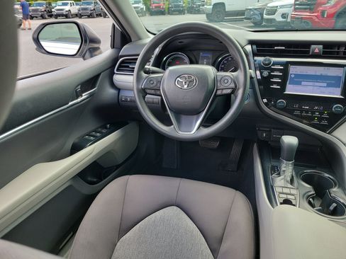 Used 2019 Toyota Camry LE FWD image 16