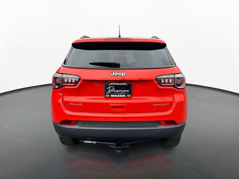 Used 2018 Jeep Compass Sport AWD/4WD image 4