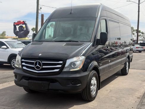 Used 2015 Mercedes-Benz Sprinter 2500 image 1