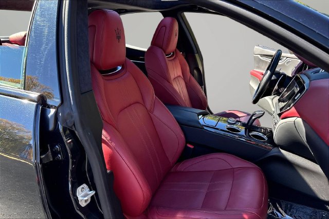 Used 2022 Maserati Ghibli Modena RWD image 31