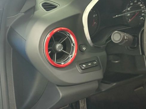 Used 2022 Chevrolet Camaro ZL1 image 28