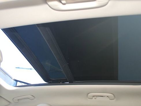 Used 2022 Genesis GV70 2.5T w/ Select Package image 25