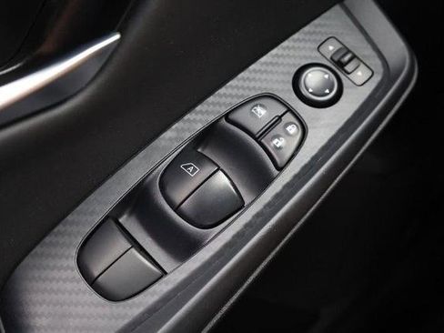 Certified 2025 Nissan Sentra SV FWD image 17