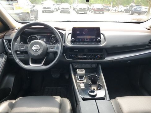 Certified 2023 Nissan Rogue SV w/ SV Premium B Package AWD/4WD image 24