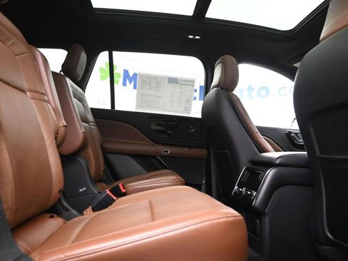 Used 2020 Lincoln Aviator Reserve w/ Equipment Group 201A AWD/4WD image 7