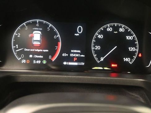 Used 2023 Honda Pilot Touring image 11