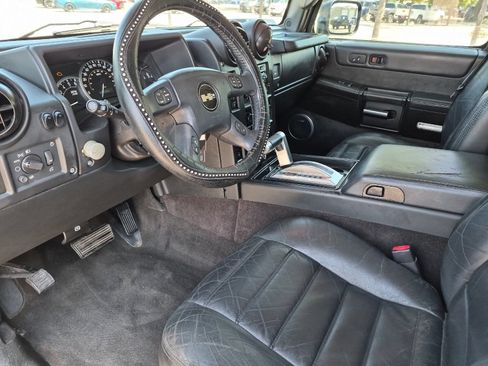 Used 2005 HUMMER H2 SUT w/ Preferred Equipment Group AWD/4WD image 9