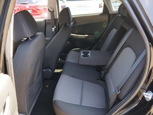 Used 2018 Hyundai Kona SEL AWD/4WD image 16