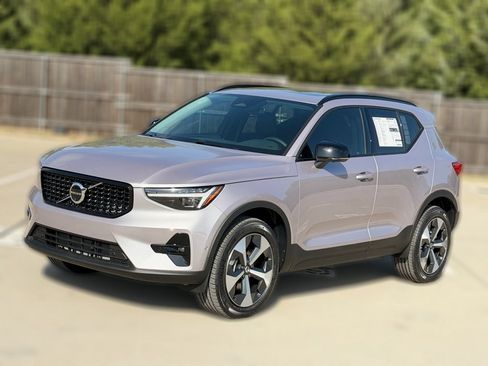 New 2026 Volvo XC40 B5 Plus w/ Protection Package Premier AWD/4WD image 3