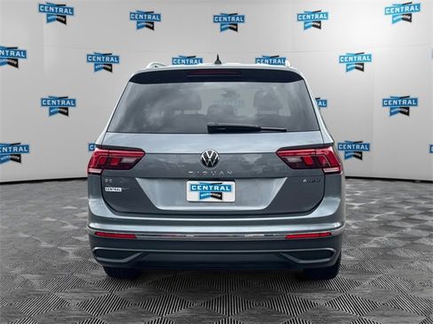 Used 2022 Volkswagen Tiguan SE image 4