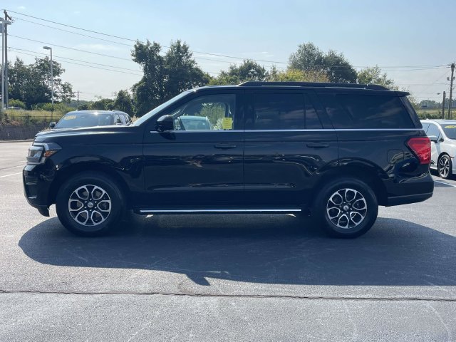 Used 2022 Ford Expedition XLT AWD/4WD image 4