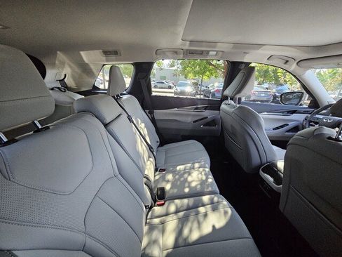 Used 2026 INFINITI QX60 Luxe w/ Cargo Package FWD image 6