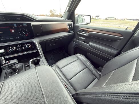 Used 2023 GMC Sierra 1500 Denali w/ Technology Package image 42