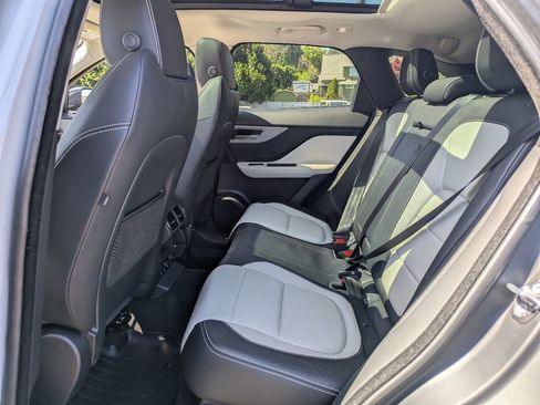 Used 2018 Jaguar F-PACE R-Sport AWD/4WD image 31