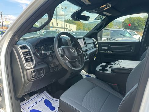 Used 2023 RAM 2500 Big Horn w/ Level 1 Equipment Group image 11