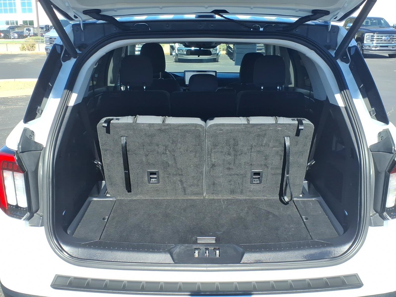 Certified 2025 Ford Explorer Active RWD image 15
