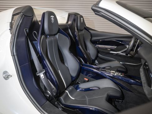 Used 2025 Ferrari 296 GTS RWD image 39