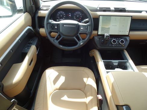 New 2026 Land Rover Defender 110 X-Dynamic SE AWD/4WD image 21