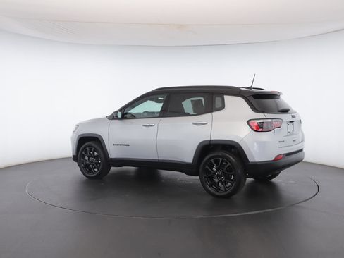 Used 2024 Jeep Compass Latitude w/ Sun and Sound Group image 26