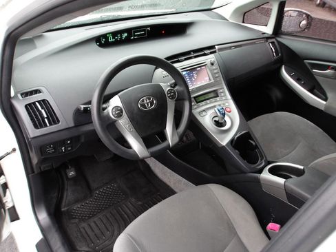 Used 2013 Toyota Prius Prime Advanced FWD image 10