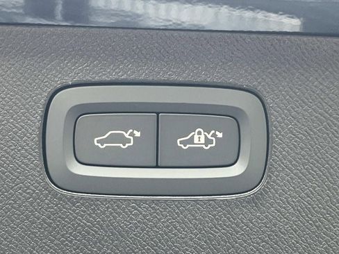 New 2026 Volvo XC90 B6 Plus w/ Protection Package Premier image 13