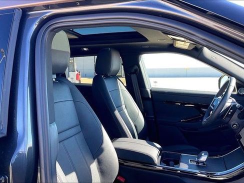 Used 2025 Land Rover Range Rover Evoque Dynamic SE image 7