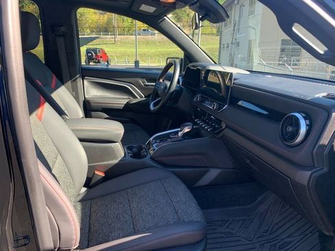 Used 2023 Chevrolet Colorado Z71 w/ Advanced Trailering Package image 15