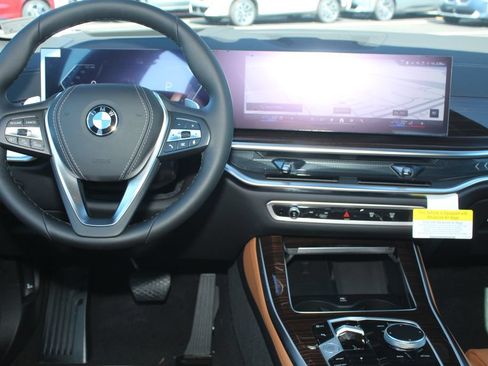 Used 2026 BMW X5 xDrive40i AWD/4WD image 18