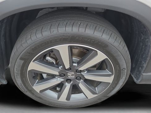 Certified 2025 Honda Pilot Touring image 33
