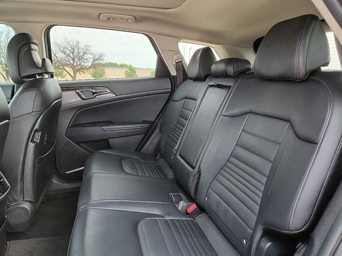 Used 2023 Kia Sportage SX Prestige image 5