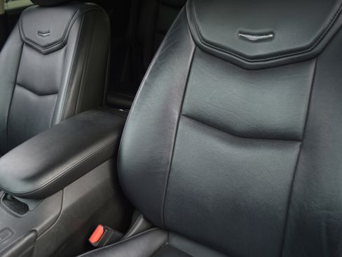 Used 2017 Cadillac XT5 Luxury w/ Driver Awareness Package image 28