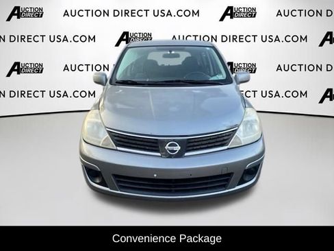 Used 2009 Nissan Versa Hatchback w/ Convenience Pkg FWD image 2
