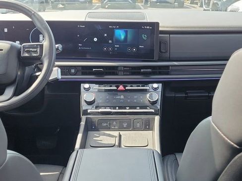 Used 2025 Hyundai Santa Fe Calligraphy FWD image 5