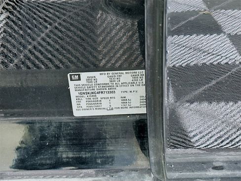 Used 2015 Chevrolet Suburban LT w/ Luxury Package image 34